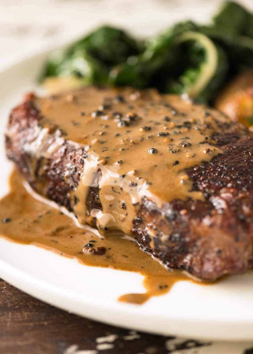 GRILLED SIRLOIN STEAK WITH MUSHROOM PEPPERCORN CREAM