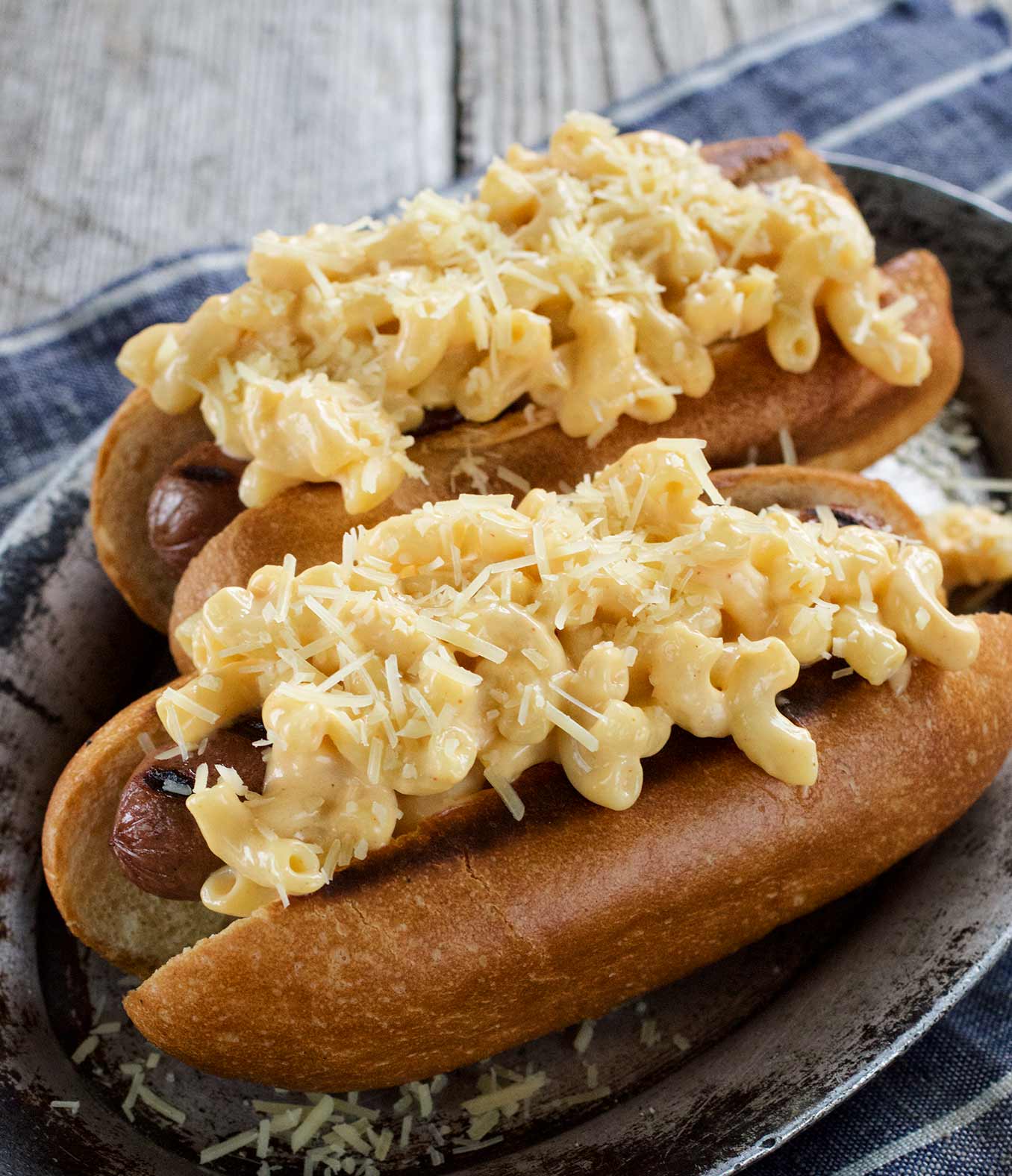 mac and cheese with hot dogs